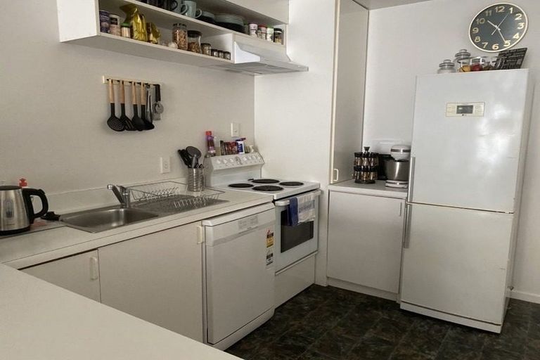 Photo of property in 2u5 Malcolm Lane, Thorndon, Wellington, 6011