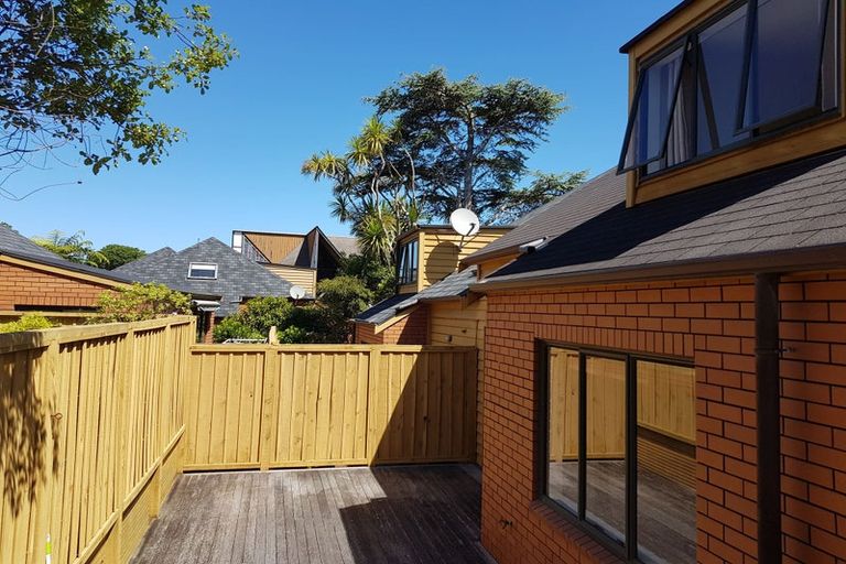 Photo of property in 60 Futuna Close, Karori, Wellington, 6012