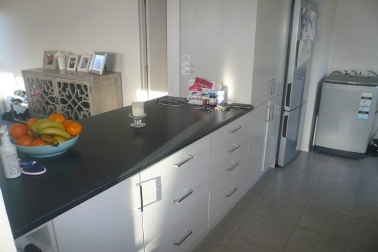 Photo of property in 5/103 Hutchinson Avenue, New Lynn, Auckland, 0600