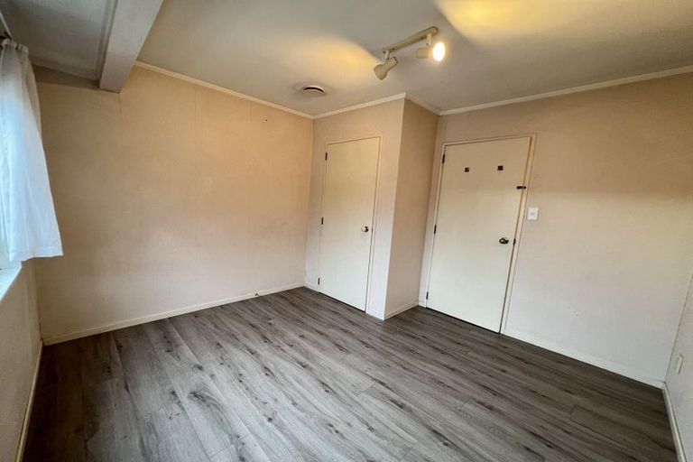 Photo of property in 1/45 Great South Road, Manurewa, Auckland, 2102