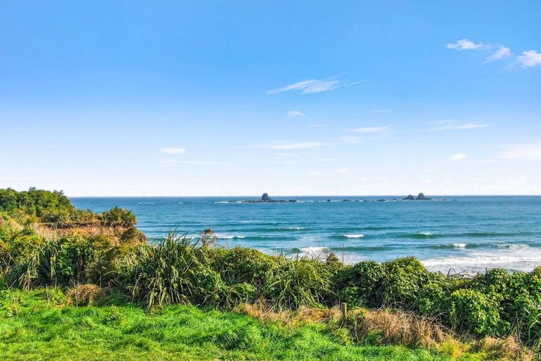 Photo of property in 966b Cape Foulwind Road, Cape Foulwind, 7892