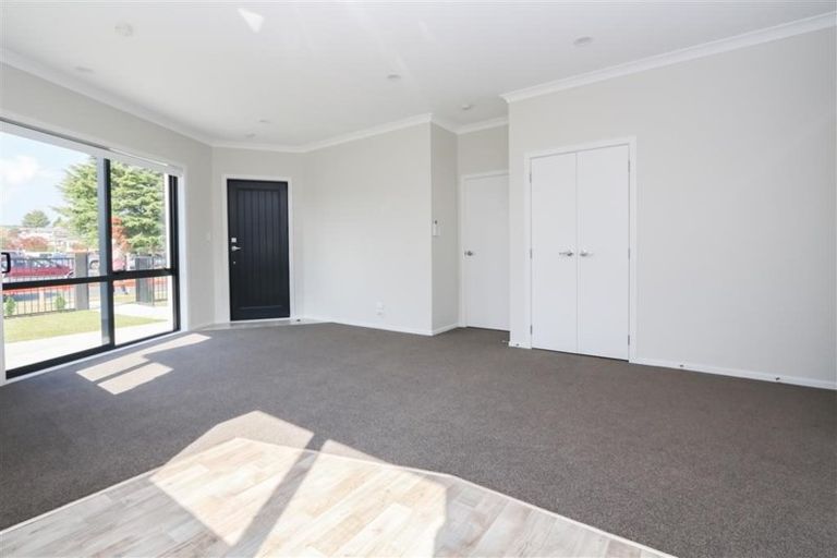 Photo of property in 2u1 Lambert Court, Glenview, Hamilton, 3206