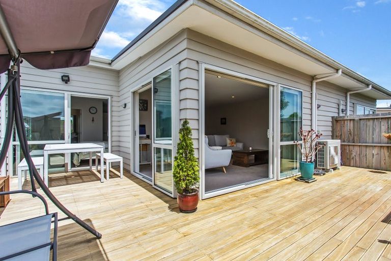 Photo of property in 235b Porchester Road, Takanini, 2112