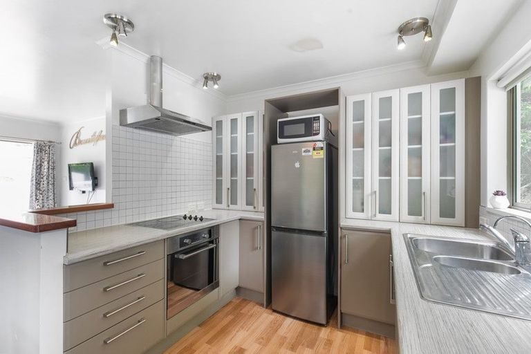 Photo of property in 33a Lancaster Road, Beach Haven, Auckland, 0626