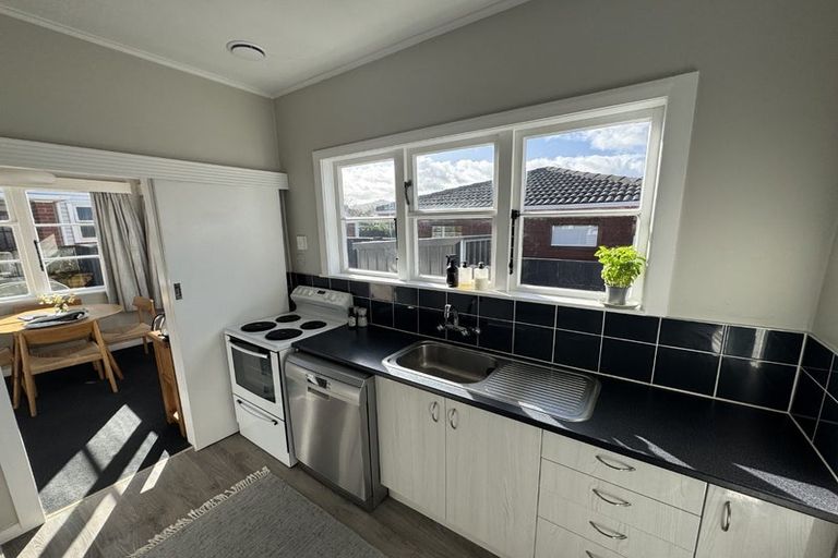 Photo of property in 10 Purser Grove, Fairfield, Lower Hutt, 5011