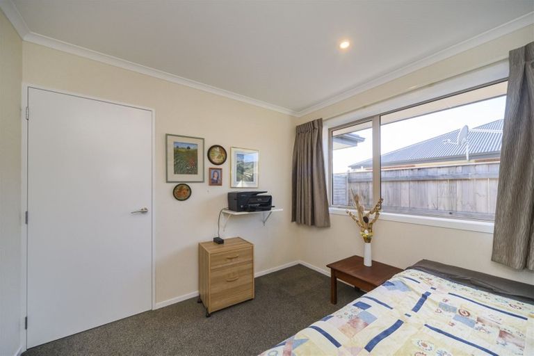 Photo of property in 10 Vernon Avenue, Takaro, Palmerston North, 4412