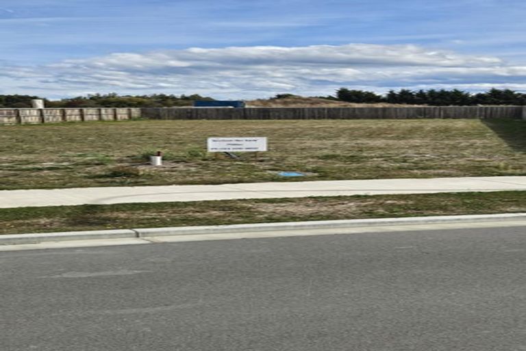 Photo of property in 15 Hotere Street, Rangiora, 7400