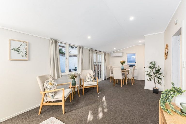 Photo of property in 4 Hanson Street, Mount Cook, Wellington, 6021