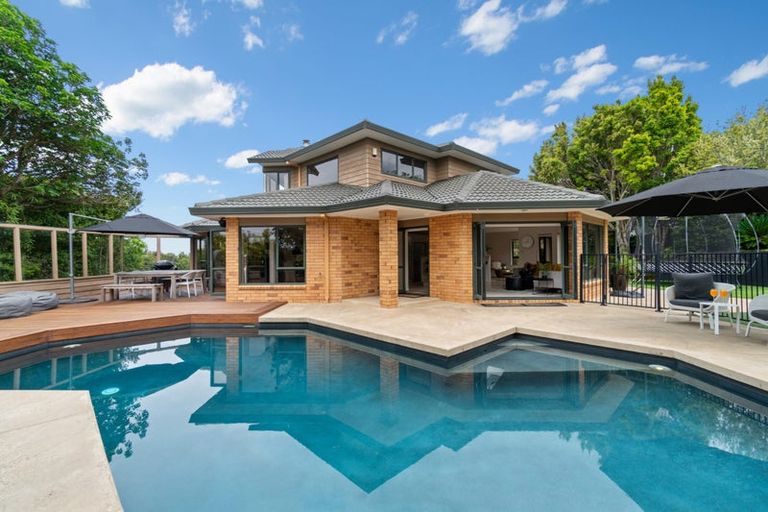 Photo of property in 127 Onetaunga Road, Chatswood, Auckland, 0626