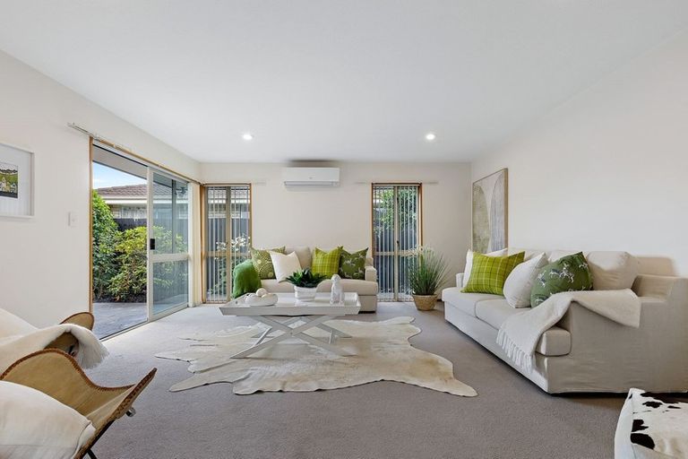 Photo of property in 3/61 Waimairi Road, Upper Riccarton, Christchurch, 8041