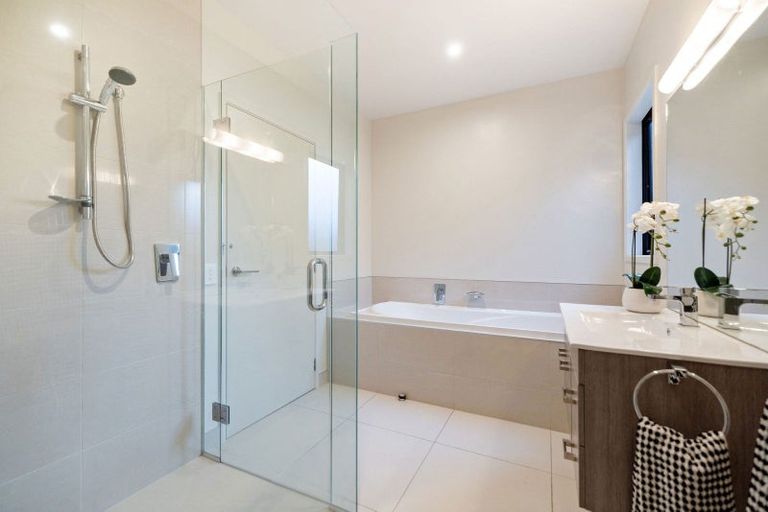 Photo of property in 22 Mckellar Drive, Jacks Point, Queenstown, 9371