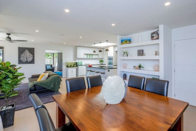 Photo of property in 40 San Priamo Place, Paraparaumu Beach, Paraparaumu, 5032