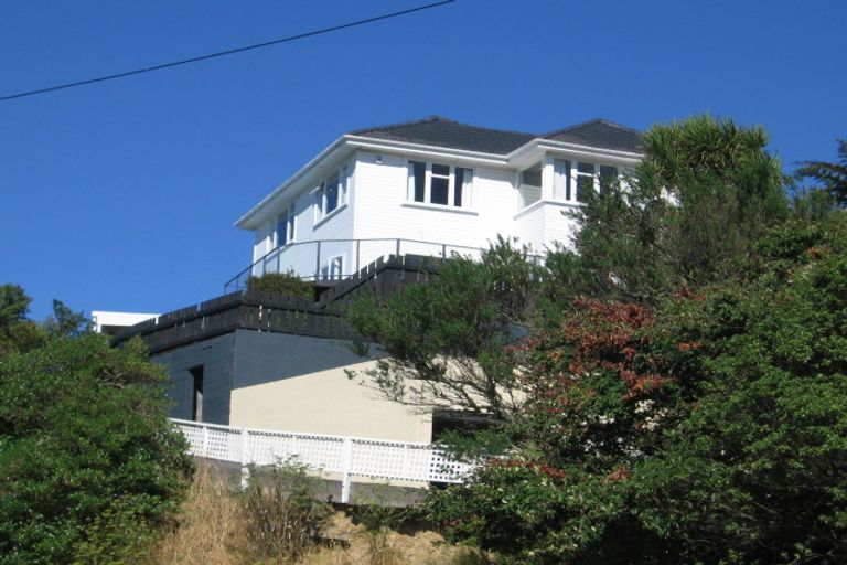 Photo of property in 1 Farm Road, Northland, Wellington, 6012