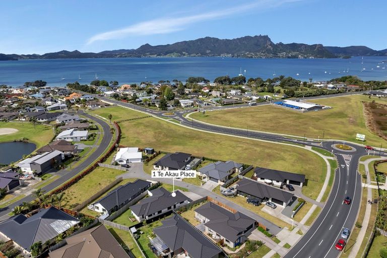 Photo of property in 1 Te Akau Place, One Tree Point, 0118