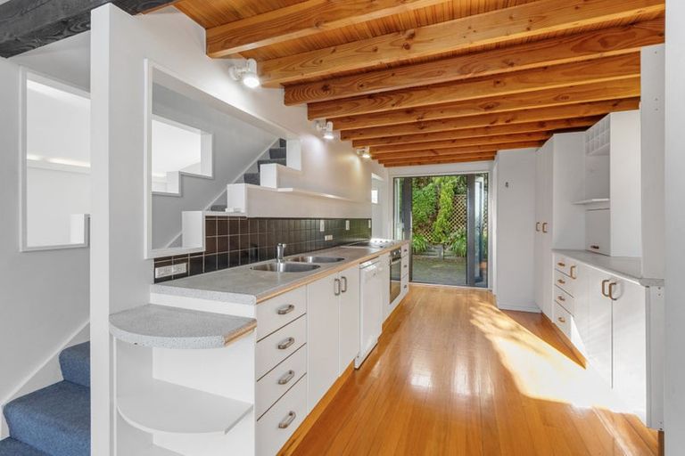 Photo of property in 28b Ripon Street, Lyttelton, 8082