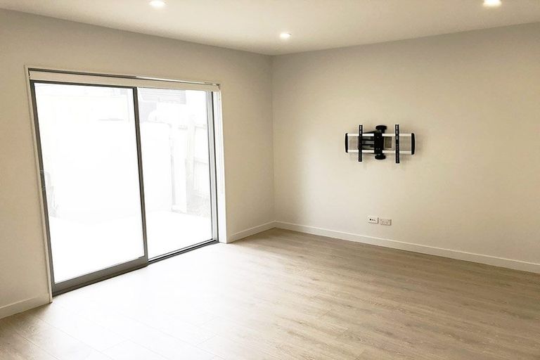 Photo of property in 40b Chippendale Crescent, Birkdale, Auckland, 0626