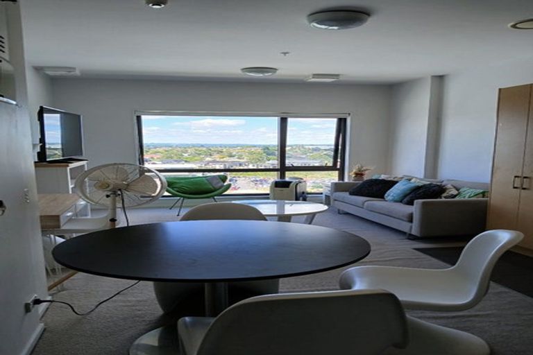 Photo of property in Twin Towers, 909/17 Putney Way, Manukau, Auckland, 2104
