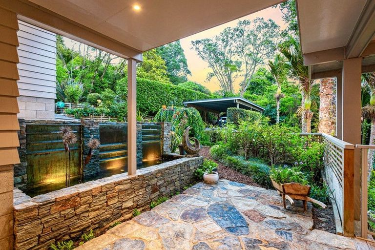 Photo of property in 20 Rangiwai Road, Titirangi, Auckland, 0604