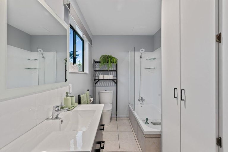Photo of property in 90 Moana View Road, Waikawa, Picton, 7220