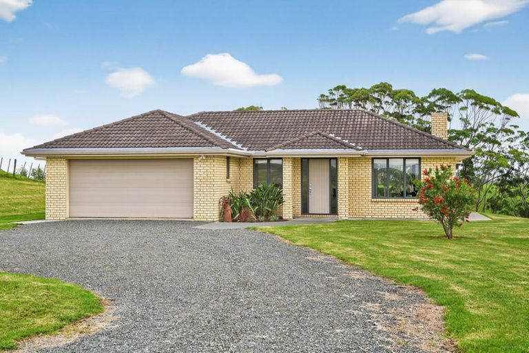 Photo of property in 667 Pahi Road, Pahi, Paparoa, 0571
