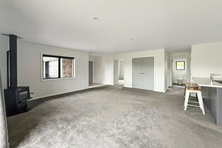 Photo of property in 7 Aubrey Crescent, Rainbow Point, Taupo, 3330