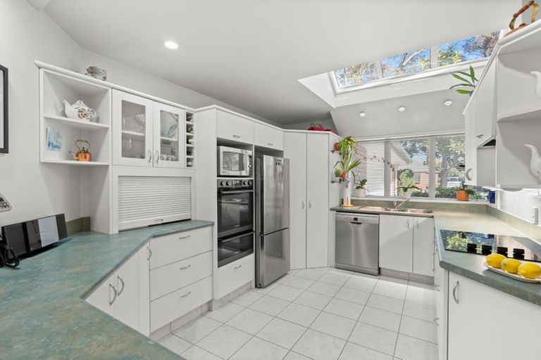 Photo of property in 5 Amesbury Mews, Avonhead, Christchurch, 8042