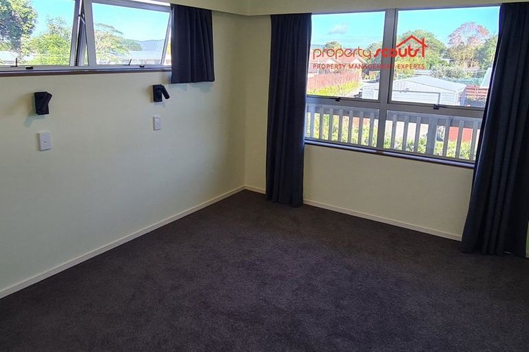 Photo of property in 15 Shearwater Street, One Tree Point, 0118