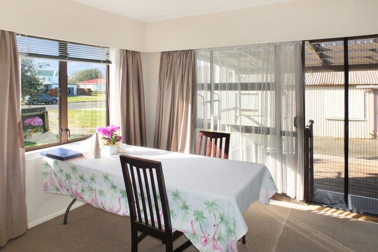Photo of property in 45 Johnston Street, Foxton, 4814