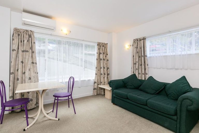 Photo of property in Parkland Flats, 51u7 Adams Terrace, Kelburn, Wellington, 6021