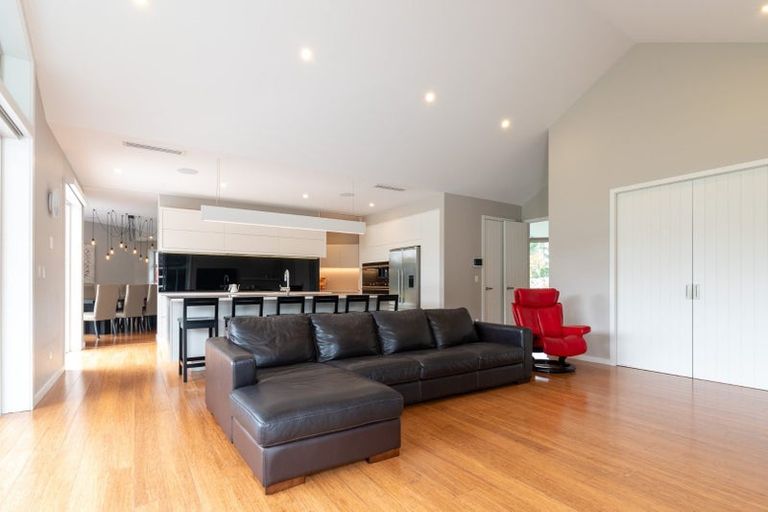 Photo of property in 16 Burberry Road, Karaka, Drury, 2578