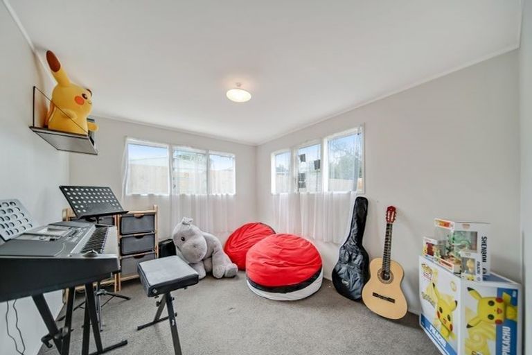 Photo of property in 73 Calthorp Close, Favona, Auckland, 2024