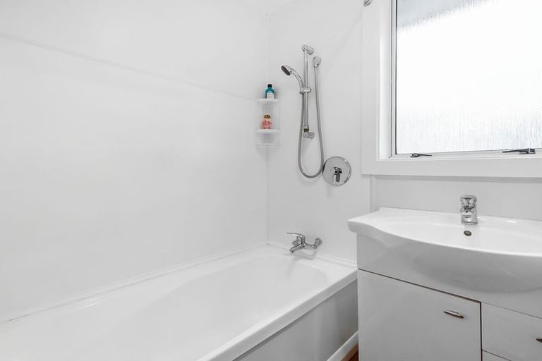 Photo of property in 100 Ashmore Street, Halfway Bush, Dunedin, 9010