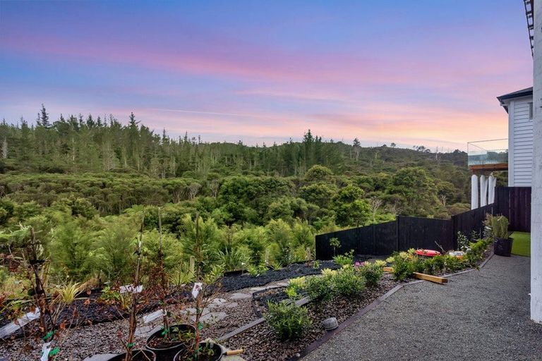 Photo of property in 83 Pacific Heights Road, Orewa, 0931