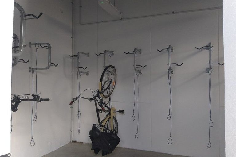 Photo of property in 17 Mohua Lane, Upper Riccarton, Christchurch, 8041