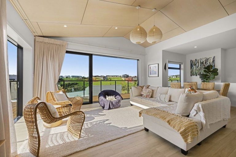 Photo of property in 15 Maataitai Road, Raglan, 3225