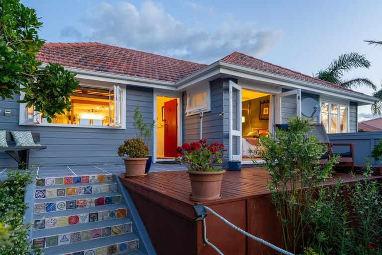 Photo of property in 51 Norrie Avenue, Raglan, 3225