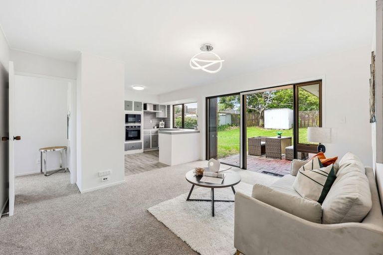 Photo of property in 178 Prince Regent Drive, Farm Cove, Auckland, 2012