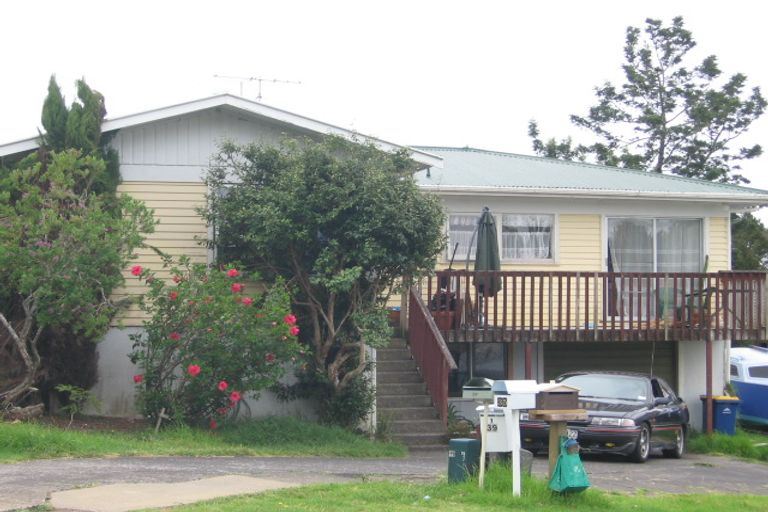 Photo of property in 2/39 Brunton Place, Glenfield, Auckland, 0629