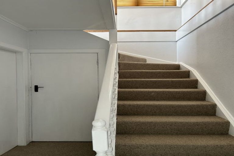 Photo of property in 11 Waru Street, Khandallah, Wellington, 6035