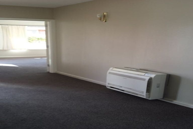 Photo of property in 40 Cranbrook Avenue, Burnside, Christchurch, 8053