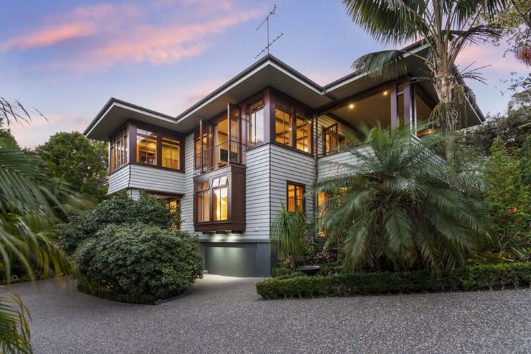 Photo of property in 27a Maritime Terrace, Birkenhead, Auckland, 0626