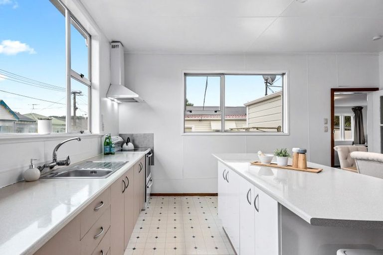 Photo of property in 96 Owen Street, Newtown, Wellington, 6021