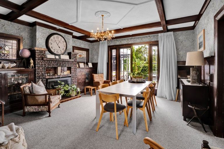 Photo of property in 34 Robe Street, New Plymouth, 4310