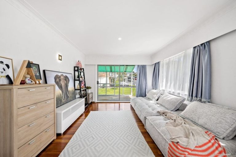 Photo of property in 1/285 Pakuranga Road, Pakuranga Heights, Auckland, 2010