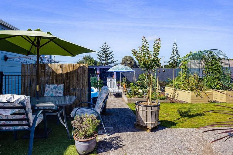 Photo of property in 3 Victoria Street, Hawera, 4610