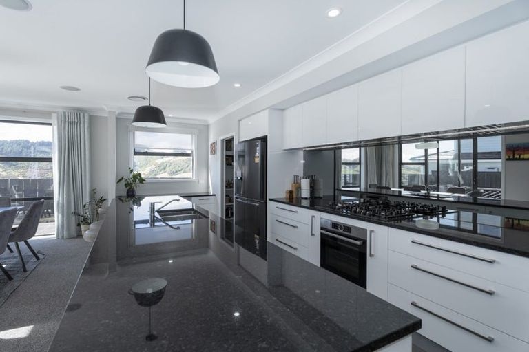 Photo of property in 14 Atherton Terrace, Churton Park, Wellington, 6037