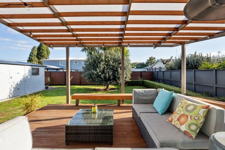 Photo of property in 32 Sandwich Road, St Andrews, Hamilton, 3200