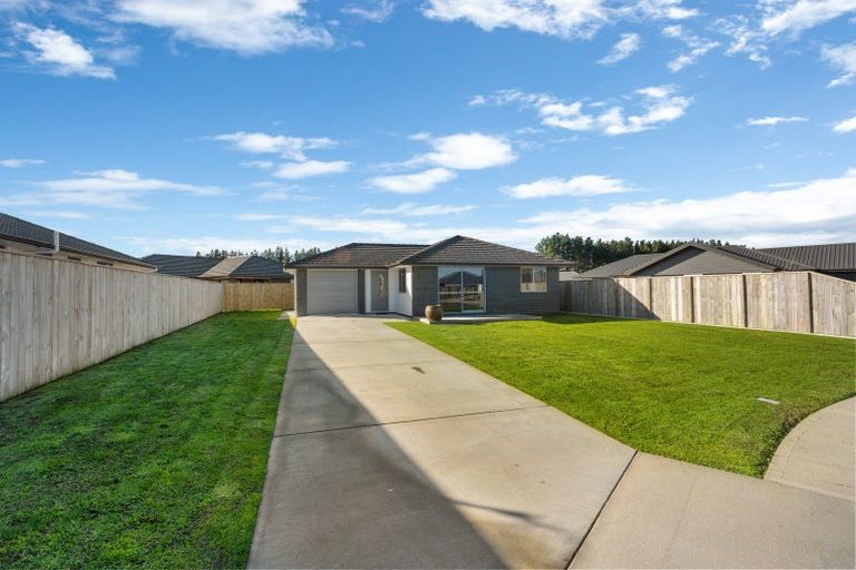 Photo of property in 35 Oldfield Lane, Marton, 4710