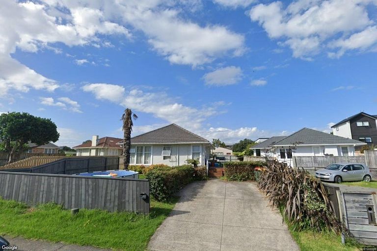 Photo of property in 5 Shamrock Lane, Te Atatu Peninsula, Auckland, 0610