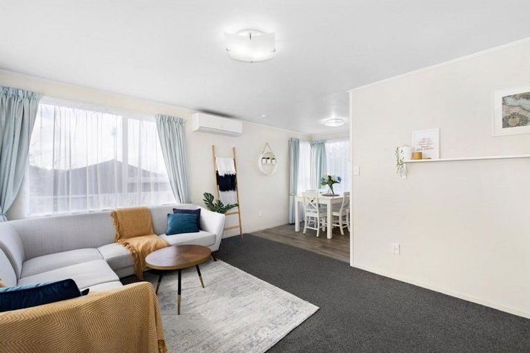 Photo of property in 47 Hassan Drive, Massey, Auckland, 0614